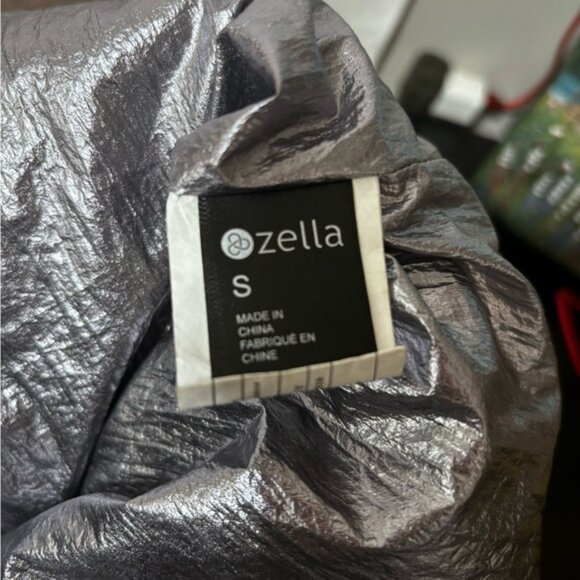 Zella Women's Brown Belted Hooded Puffer Vest Size S Insulated Pockets Belt Tan - Picture 6 of 16